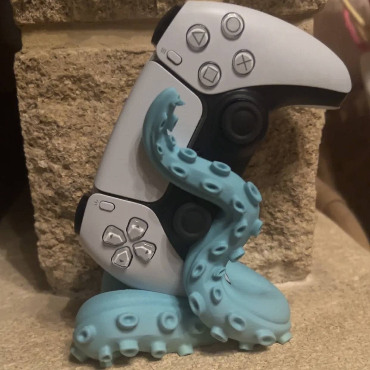 3D-geprinte octopus gamecontro - Desk Setup Ps5 recensie en prijs